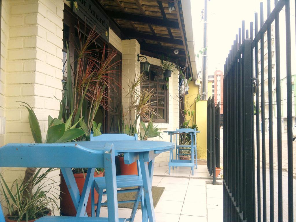 Flor Amarela Albergue *